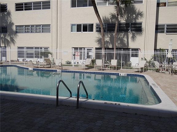 3rd image of 6370 1st St N APT 301