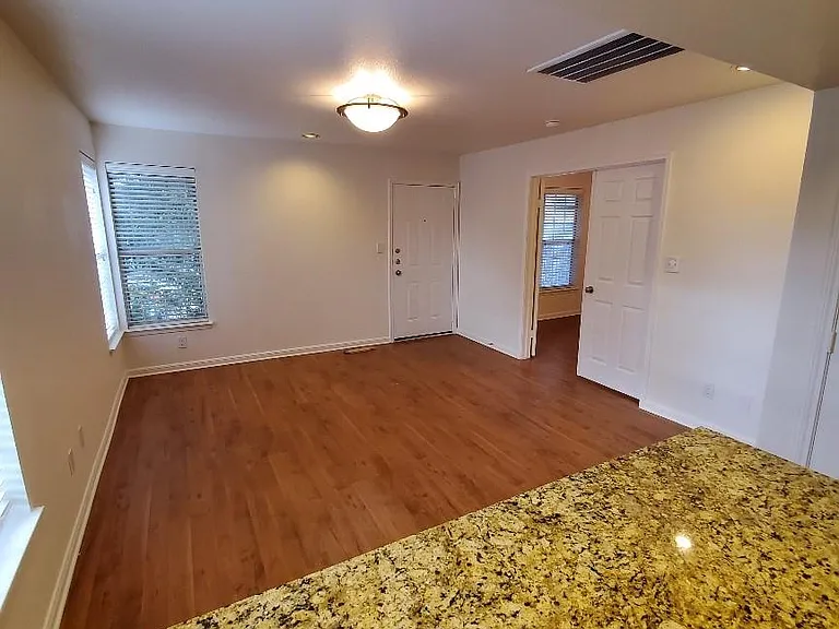 7685 Northcross Dr #620 — Photo 4