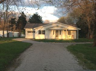 219 Country Club Rd, Centralia, IL 62801