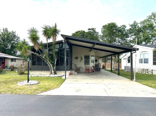 36420 Century Dr, Zephyrhills, FL 33541