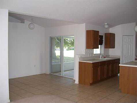 3rd image of 1818 Torrington Dr