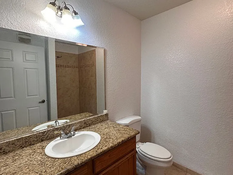 4600 E Moody Blvd #12B — Photo 12