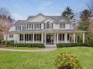 21 Pleasant St, Dover, MA 02030