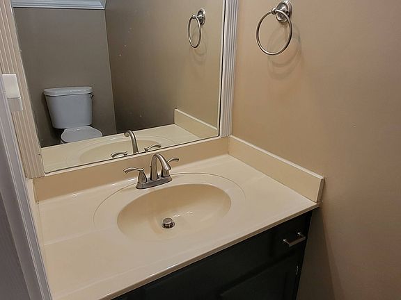 4th image of 4025 Hancock Cir