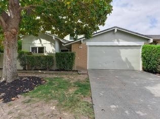 22 Miranda Ct, Sacramento, CA 95822