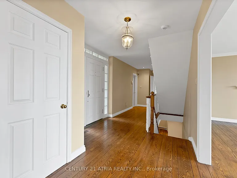 5 Hill Cres — Photo 5