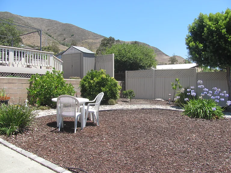 1637 Alrita St — Photo 12