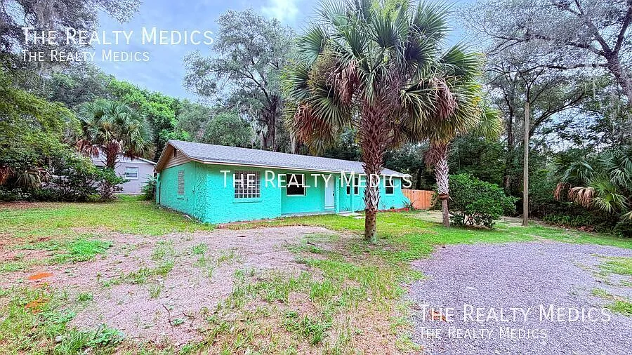 3bd / 2ba Modern Mount Plymouth Living! Timeless Looks, Modern Mood! Fully Fenced! — Photo 2