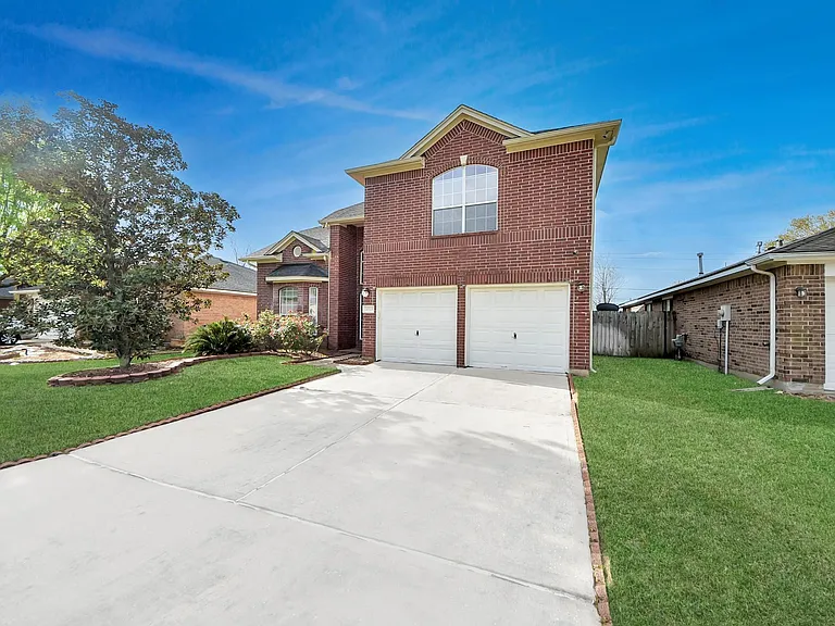 18315 Brenwood Manor Dr — Photo 3
