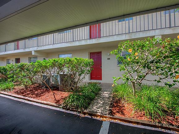 2nd image of 505 Parkdale Mews