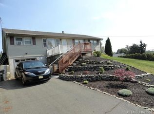 301 Colonial Dr, Toms River, NJ