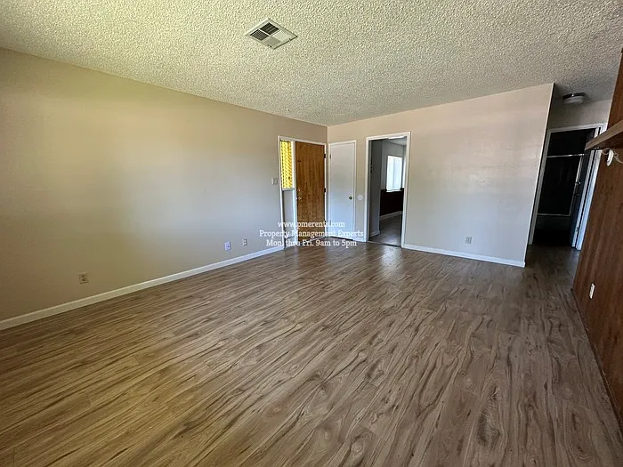 2 bed, 1.0 bath, 980 sqft, $1,600 — Photo 3