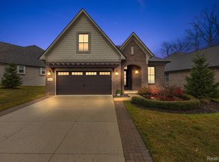 3982 Vendome Dr, Auburn Hills, MI 48326