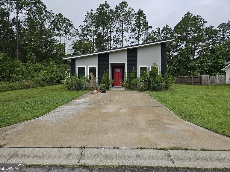 135 Aidan Ct — Photo 1