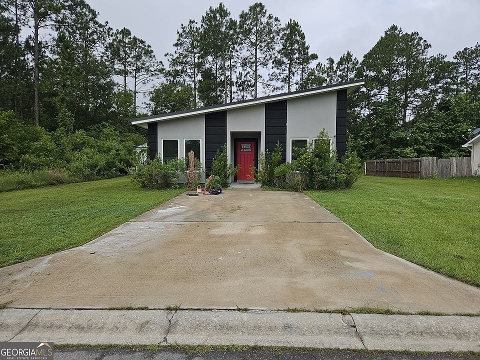 1st image of 135 Aidan Ct