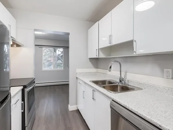 Glenmore Gardens Townhomes