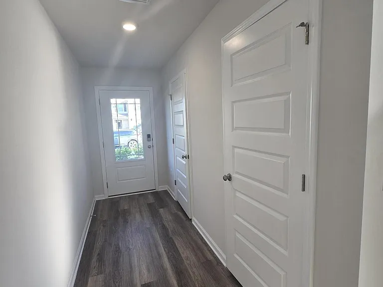 3128 Breezy Bay Ct — Photo 2