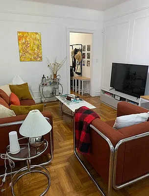 Rented by M.Grossman R.E. Management | media 11