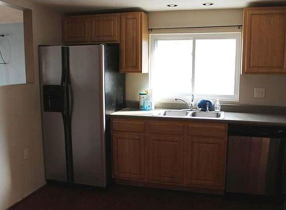 4th image of 1420 Western Dr