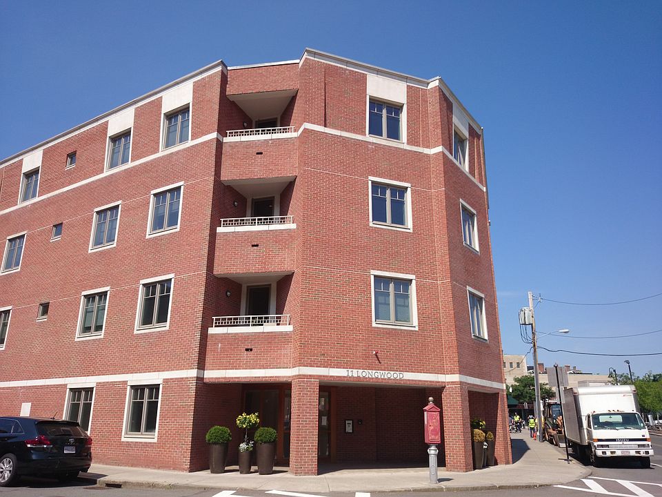 1st image of 11 Longwood Ave #Penthouse 3