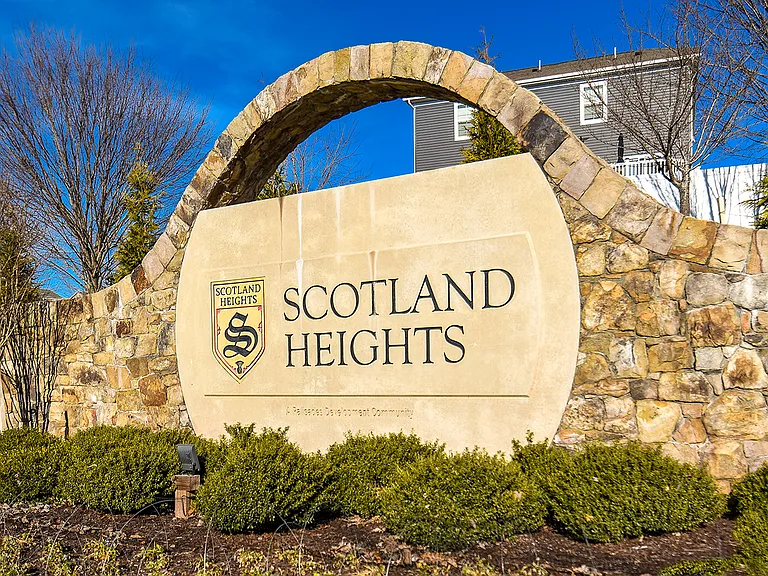 Collection at Scotland Heights — Photo 24