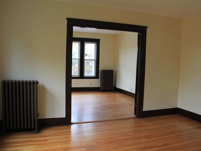 121 Illinois St #2 — Photo 2