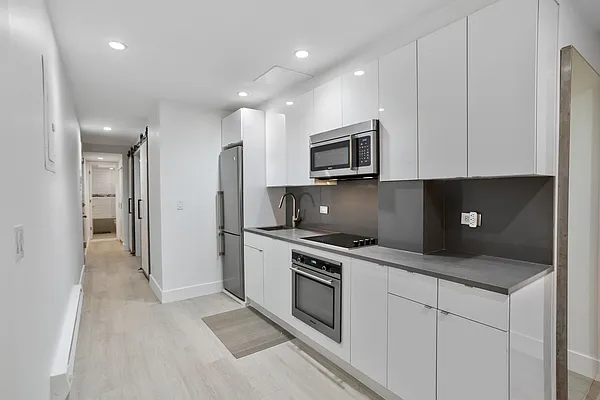 Rented by Compass | media 17