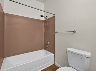 9514 8th Ave NW #102, Seattle, WA 98117