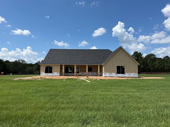 3rd image of 948 Jones Rd