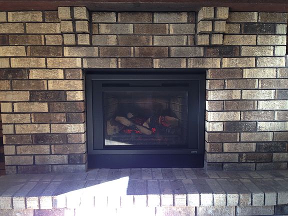 2nd image of 1860 Hazel Ct