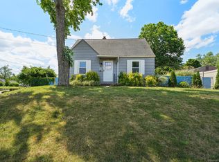 9 Dunham Ln, East Hartford, CT 06118