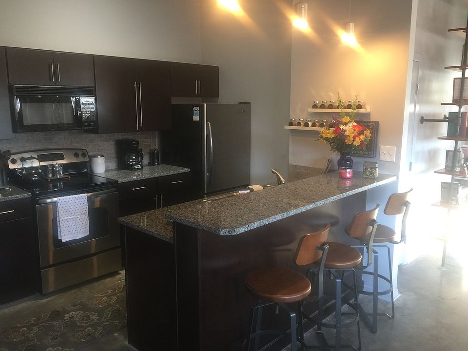 Newly remodeled kitchen.
