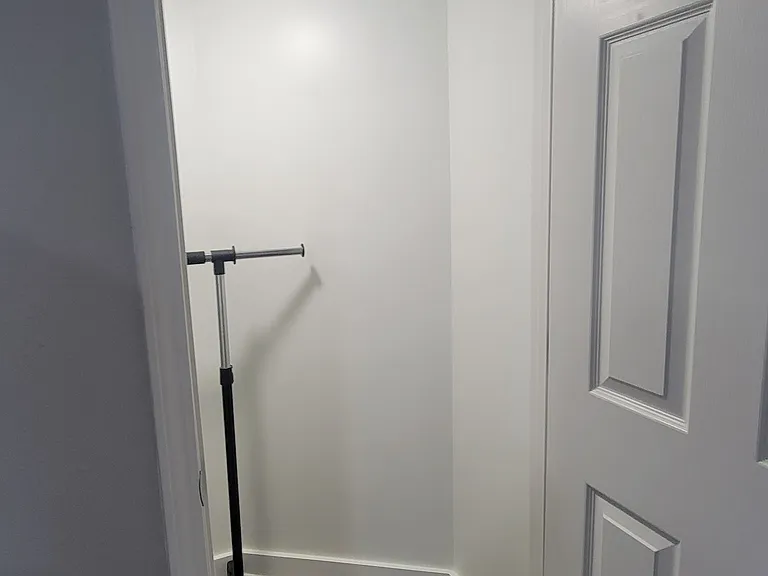 Closet entrance