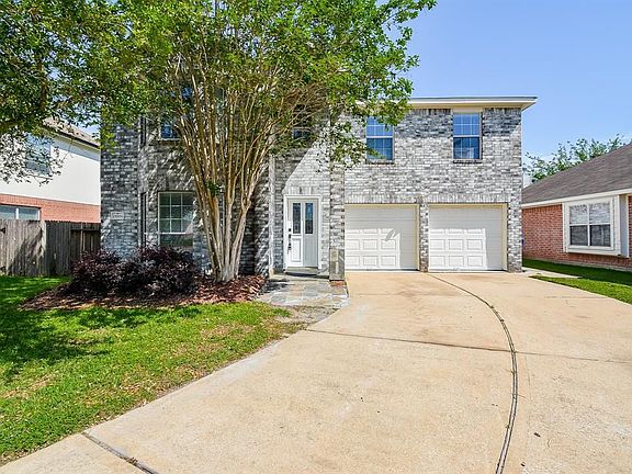 4th image of 15506 Fair Elm Ct