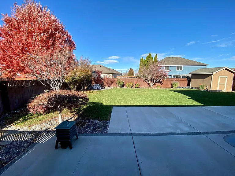 1185 Tomich Ave — Photo 11