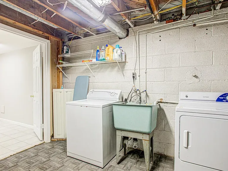 7811 Greeley Blvd — Photo 38