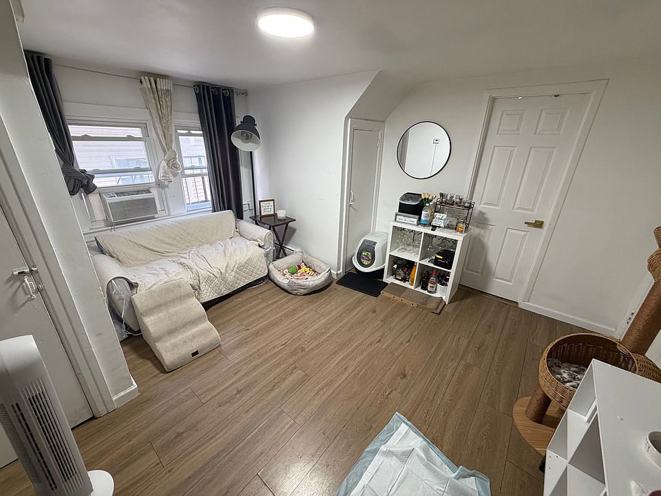 1st image of 239 Rahway Ave APT 4