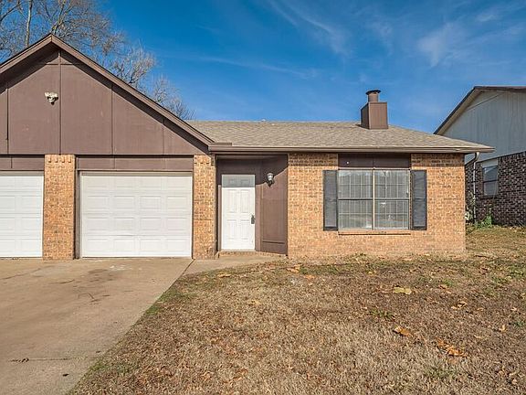 2nd image of 2409-2411 W Magnolia St