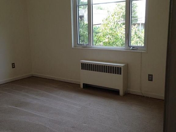5th image of 10301 Montrose Ave #10301