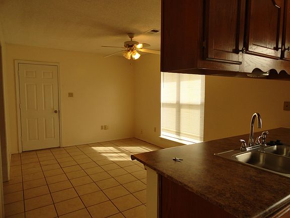 5th image of 10405 Carrington Dr