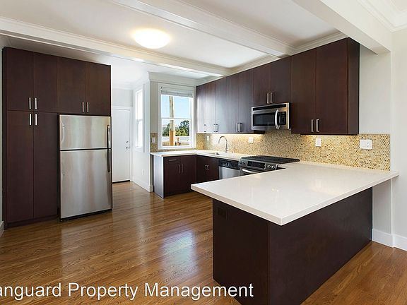 4th image of 3947 18th St #6
