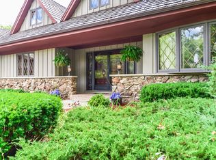 25557 W Cuba Rd, Barrington, IL 60010