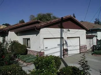 4362 James Ave photo 1