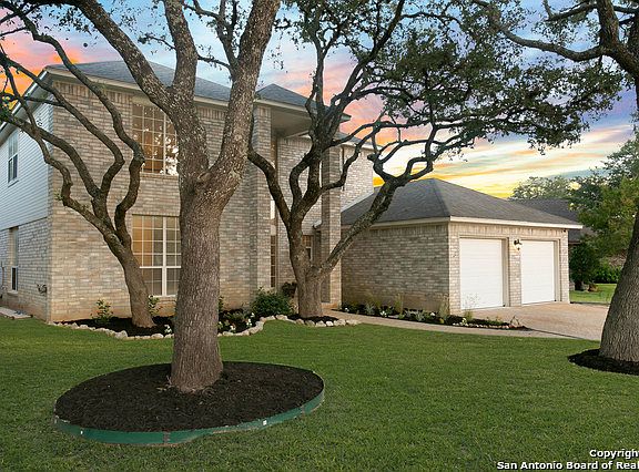 2nd image of 18023 Summer Knoll Dr