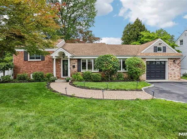 100 4th Ave, Westwood, NJ 07675