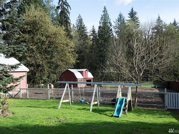 3rd image of 21845 NE Woodinville Duvall Rd