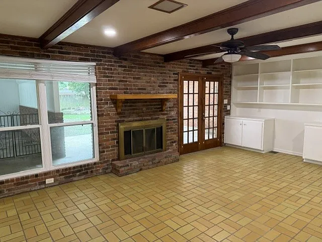 1266 Oakley Dr — Photo 3