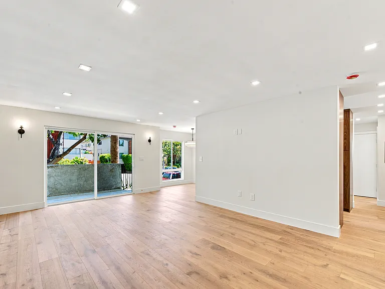 1228 Euclid St #1 — Photo 5
