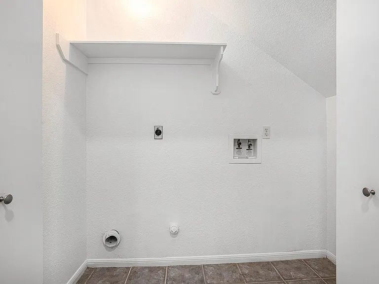 211 Hunt Rd #211 — Photo 15