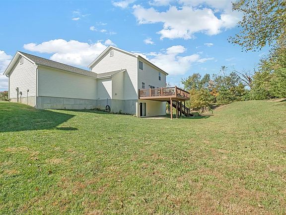 Nice size backyard provides plenty of privacy and space for entertaining